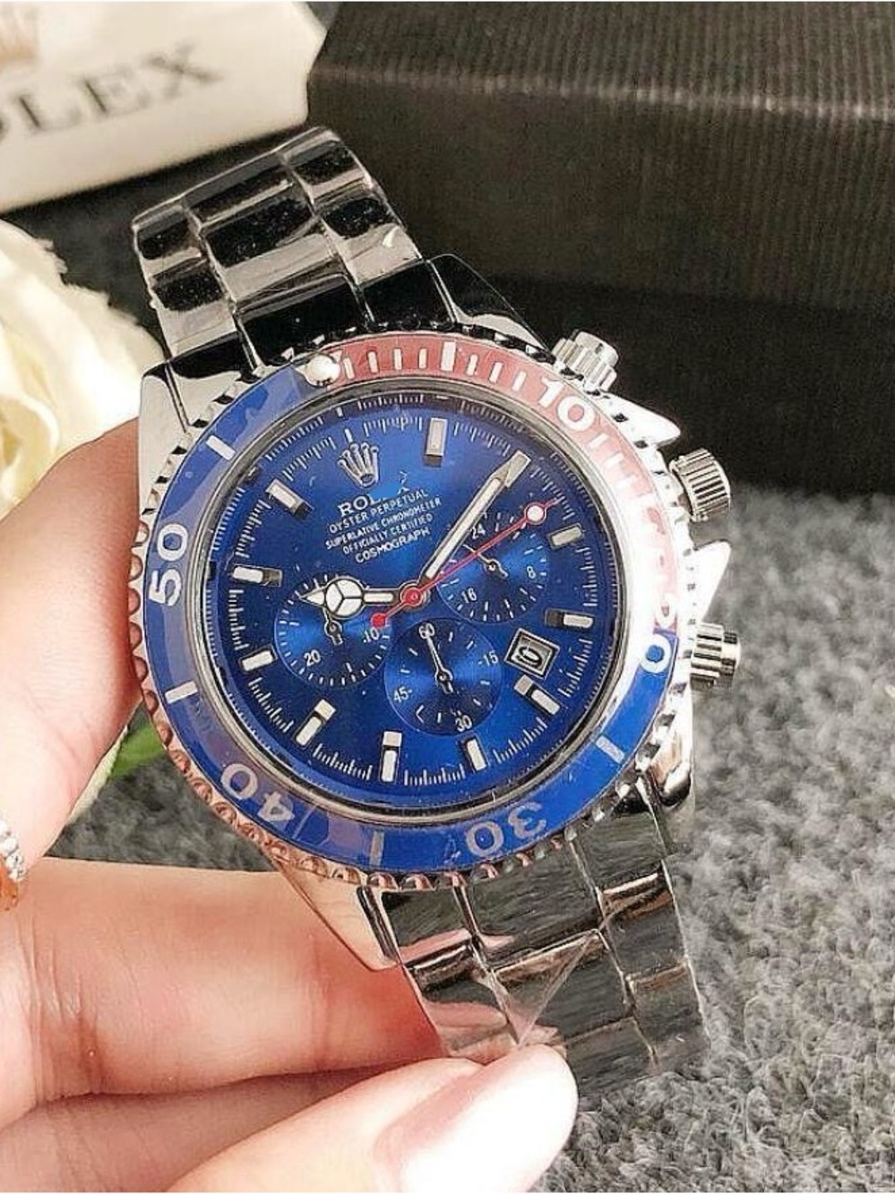 New men’s silver fashion watch